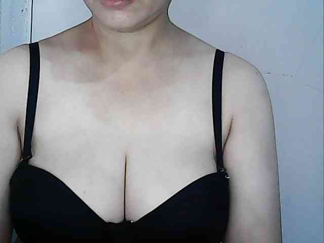 hotbabyasian webcam
