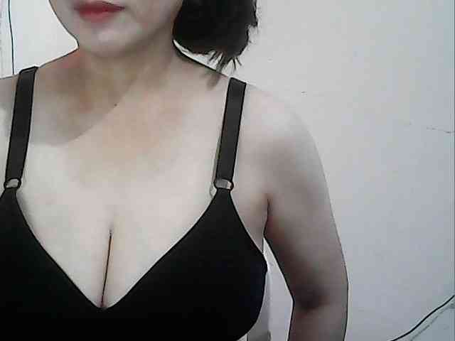hotbabyasian webcam