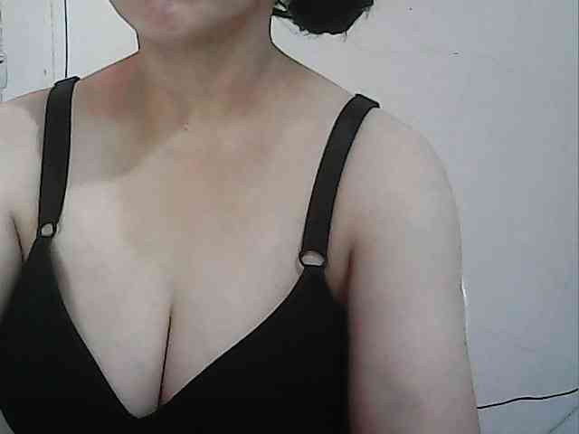 hotbabyasian webcam