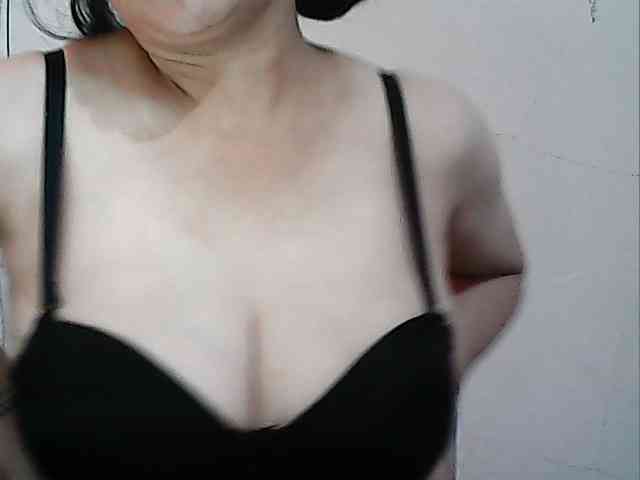 hotbabyasian webcam