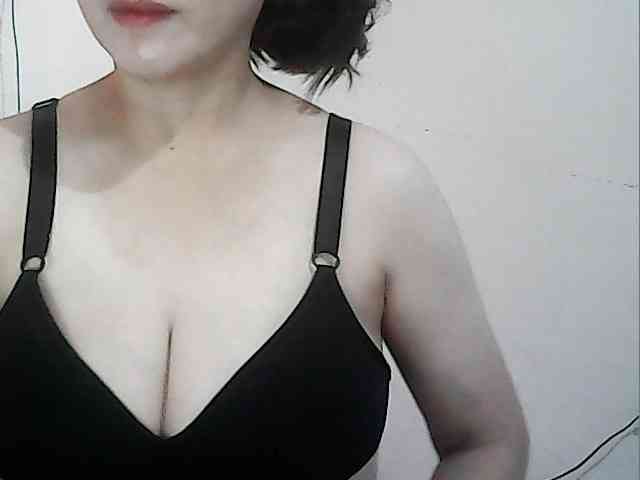 hotbabyasian webcam