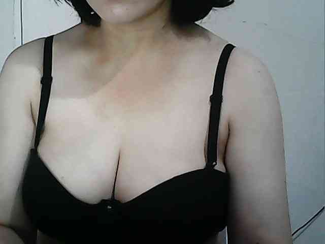 hotbabyasian webcam