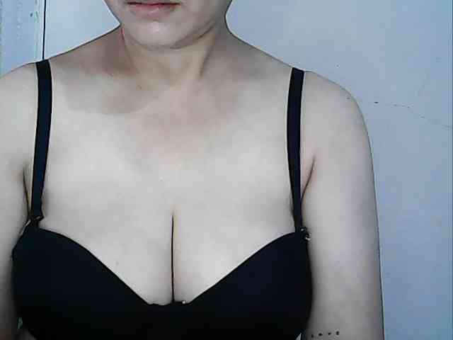 hotbabyasian webcam