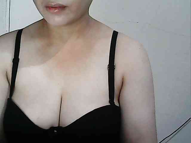 hotbabyasian webcam