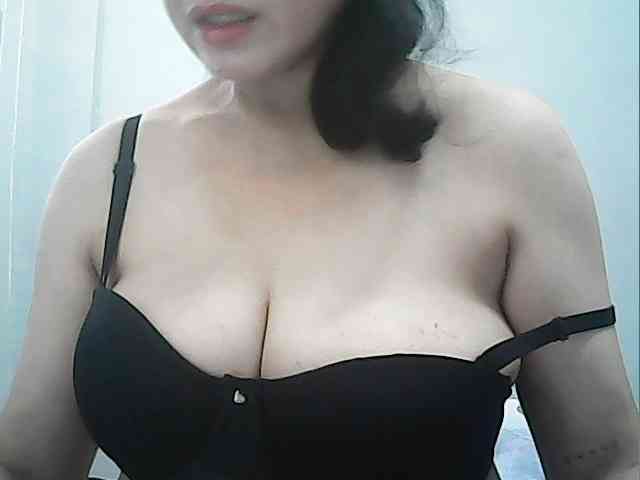 hotbabyasian webcam