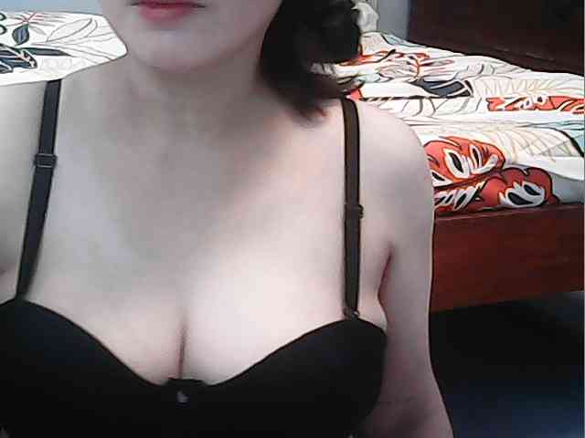 hotbabyasian webcam