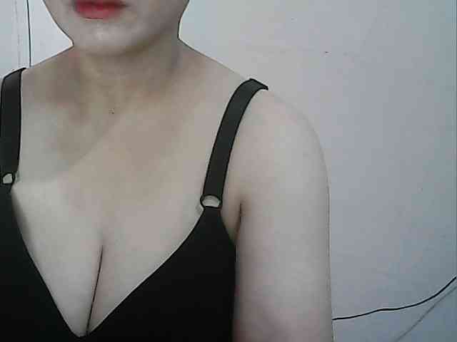 hotbabyasian webcam