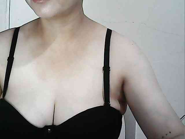 hotbabyasian webcam