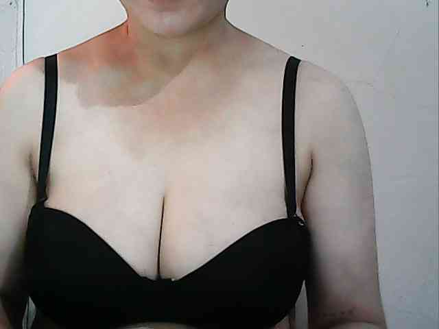 hotbabyasian webcam