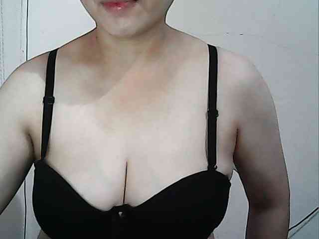 hotbabyasian webcam