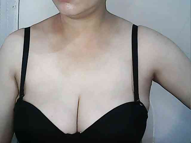 hotbabyasian webcam