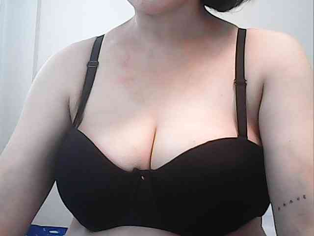 hotbabyasian webcam