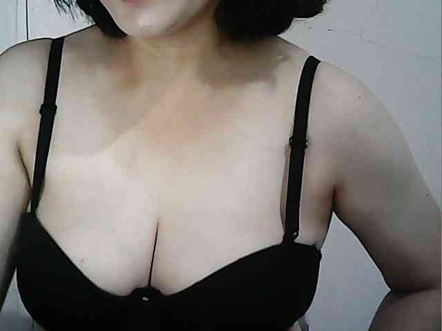 hotbabyasian webcam