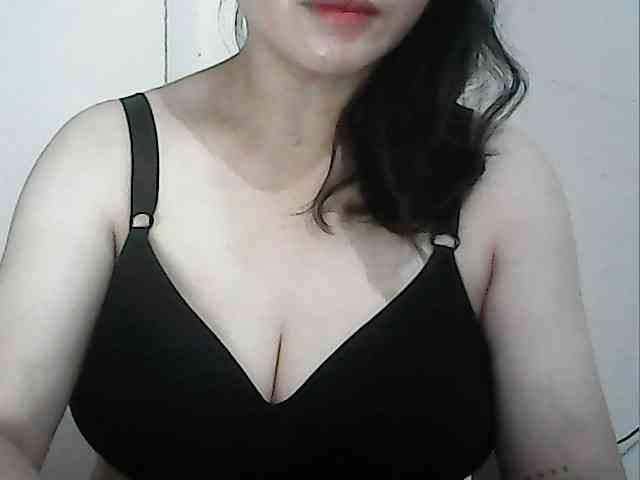 hotbabyasian webcam