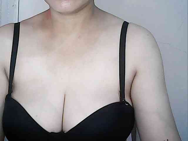 hotbabyasian webcam
