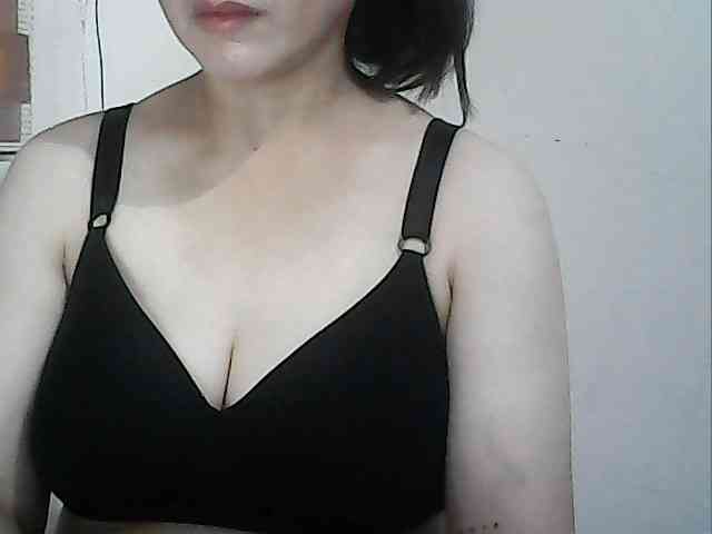 hotbabyasian webcam