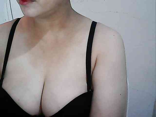 hotbabyasian webcam