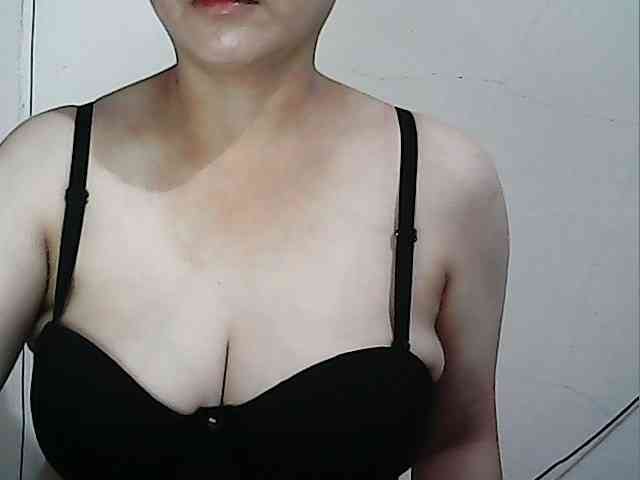 hotbabyasian webcam