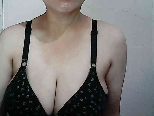 hotbabyasian webcam