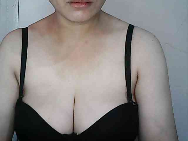 hotbabyasian webcam