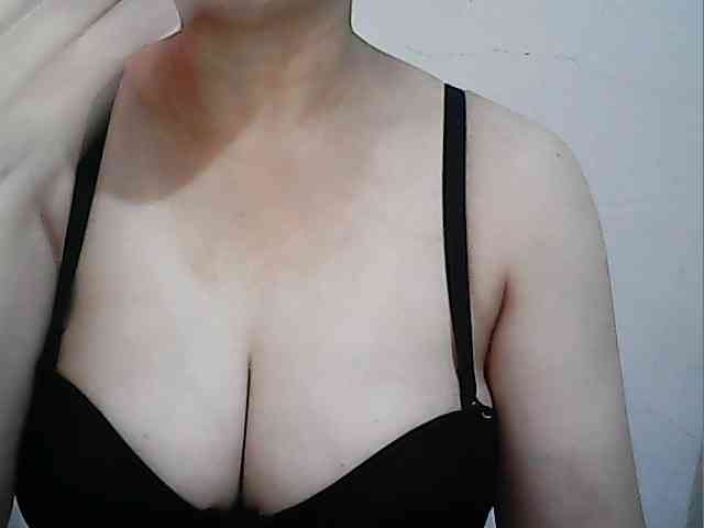 hotbabyasian webcam