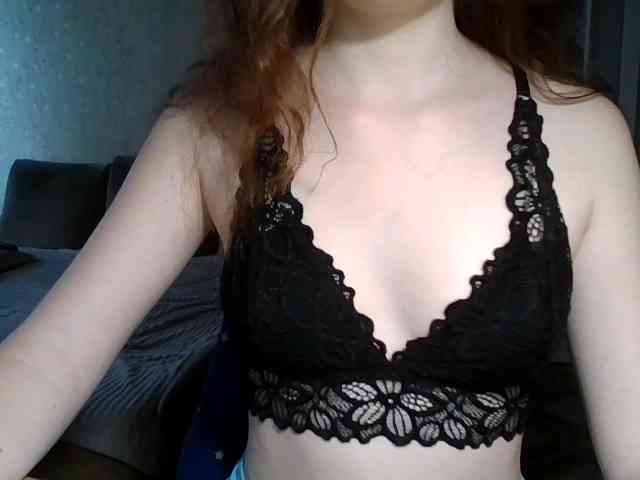 Maddy18 webcam
