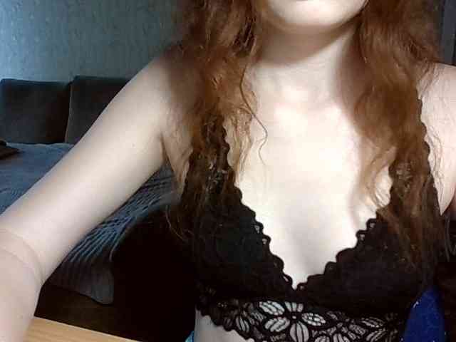Maddy18 webcam