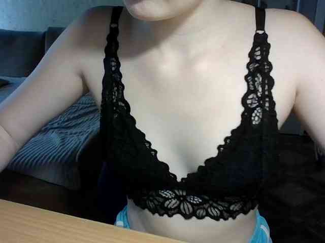 Maddy18 webcam