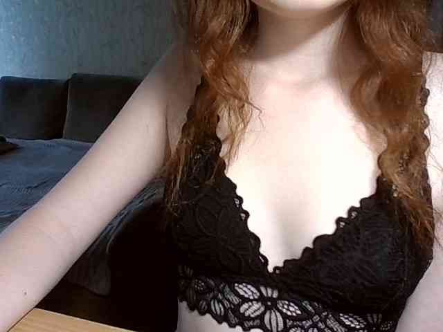 Maddy18 webcam