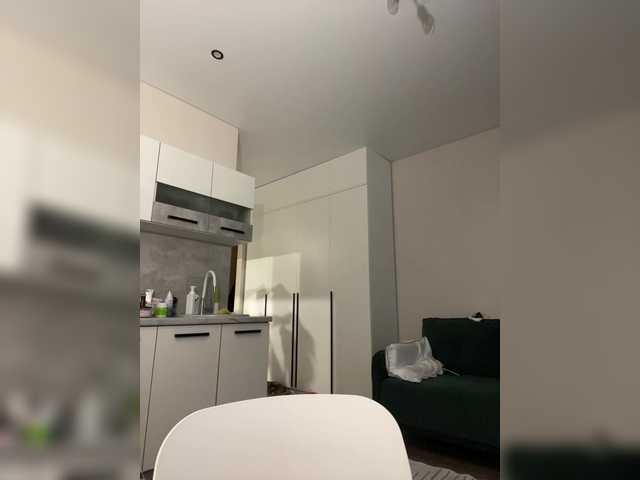 IRAONIC's BongaCams show and profile