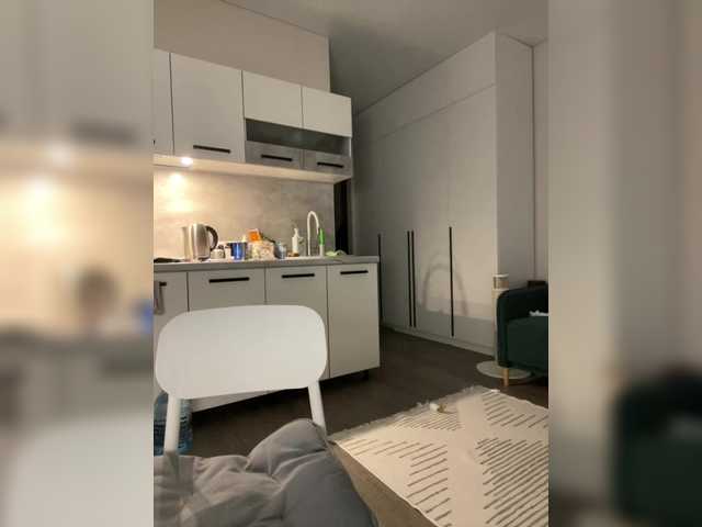 IRAONIC's BongaCams show and profile