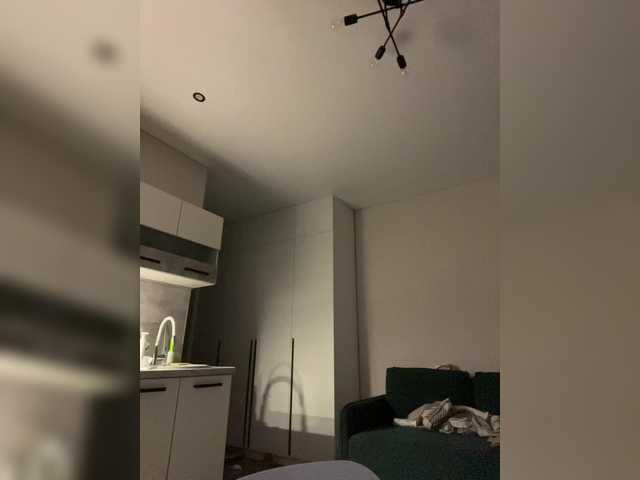 IRAONIC's BongaCams show and profile