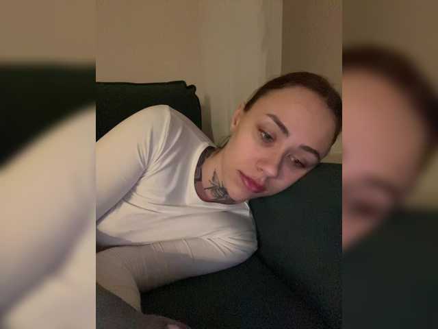 IRAONIC's BongaCams show and profile