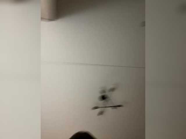 IRAONIC's BongaCams show and profile