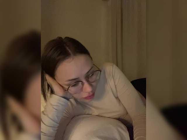 IRAONIC's BongaCams show and profile