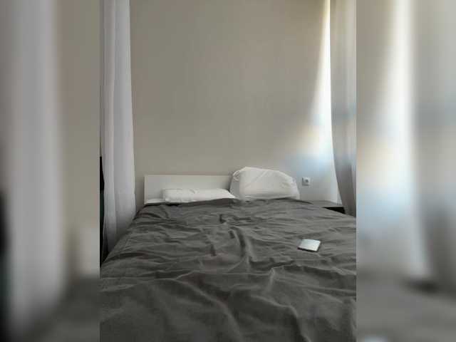 IRAONIC's BongaCams show and profile