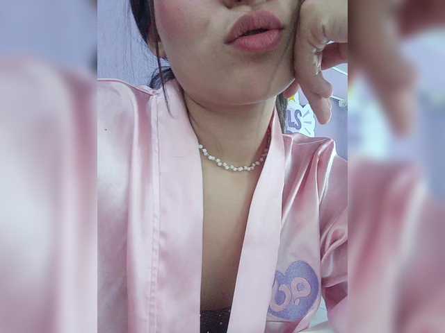 RossieSmith's BongaCams show and profile