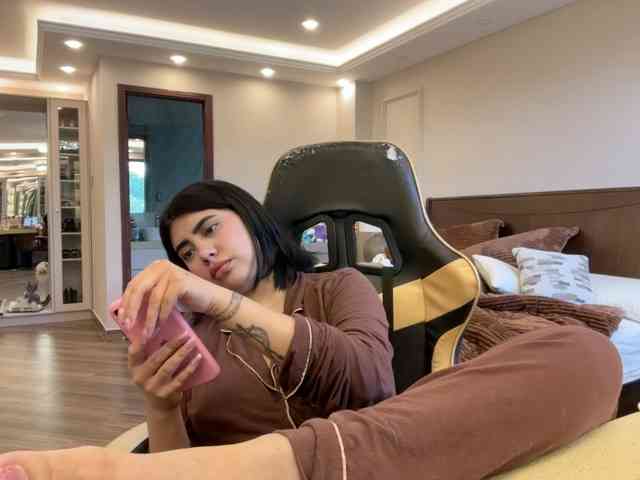 Therealcamilabaddie webcam