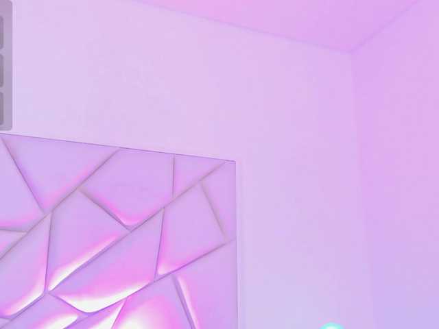 MelodyNahomi from BongaCams