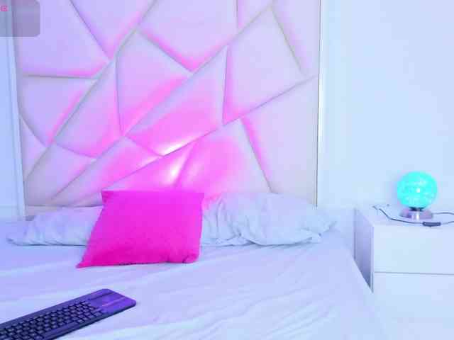 free chat now adult MelodyNahomi