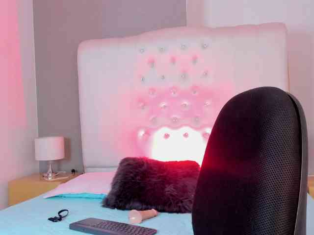 MelodyNahomi webcam