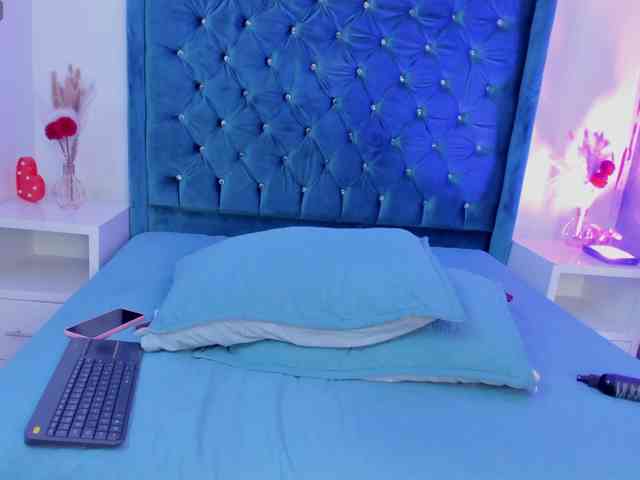 EvelynHarpee Live Webcam on BongaCams