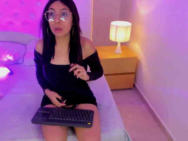 EvelynHarpee webcam