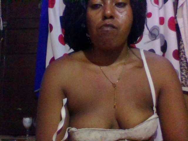 Barbie12, une amatrice française avec qui discuter et avoir du sexe