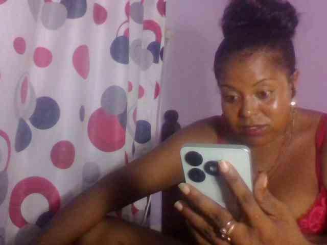 Barbie12 Live Webcam on BongaCams