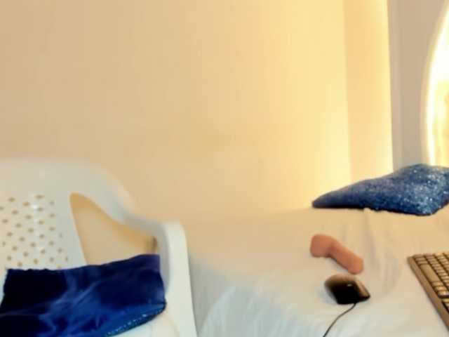  Nina-01 chat room