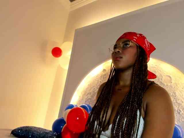 Nina-01 Live Webcam on BongaCams