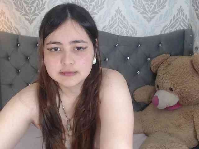 public voyeur cam Kimmtaylorz