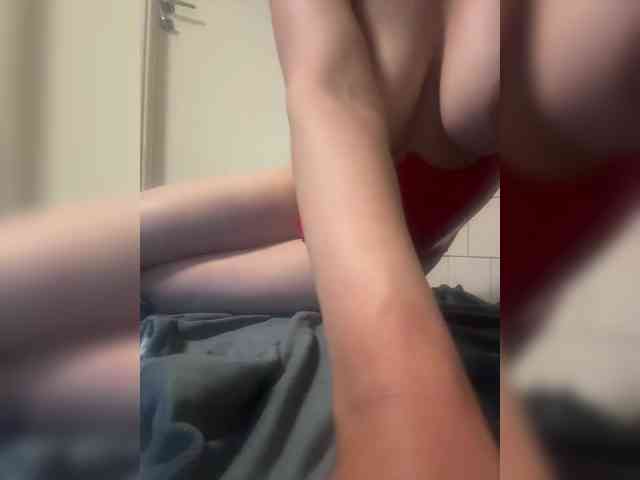 lady111 webcam