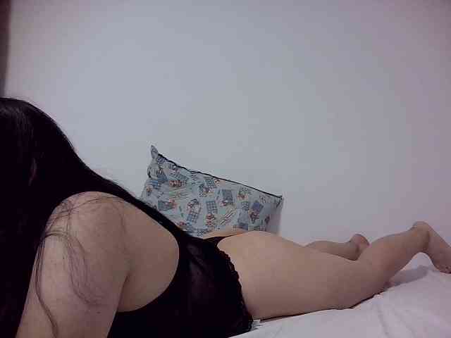 ZaraBabbyLOVE webcam